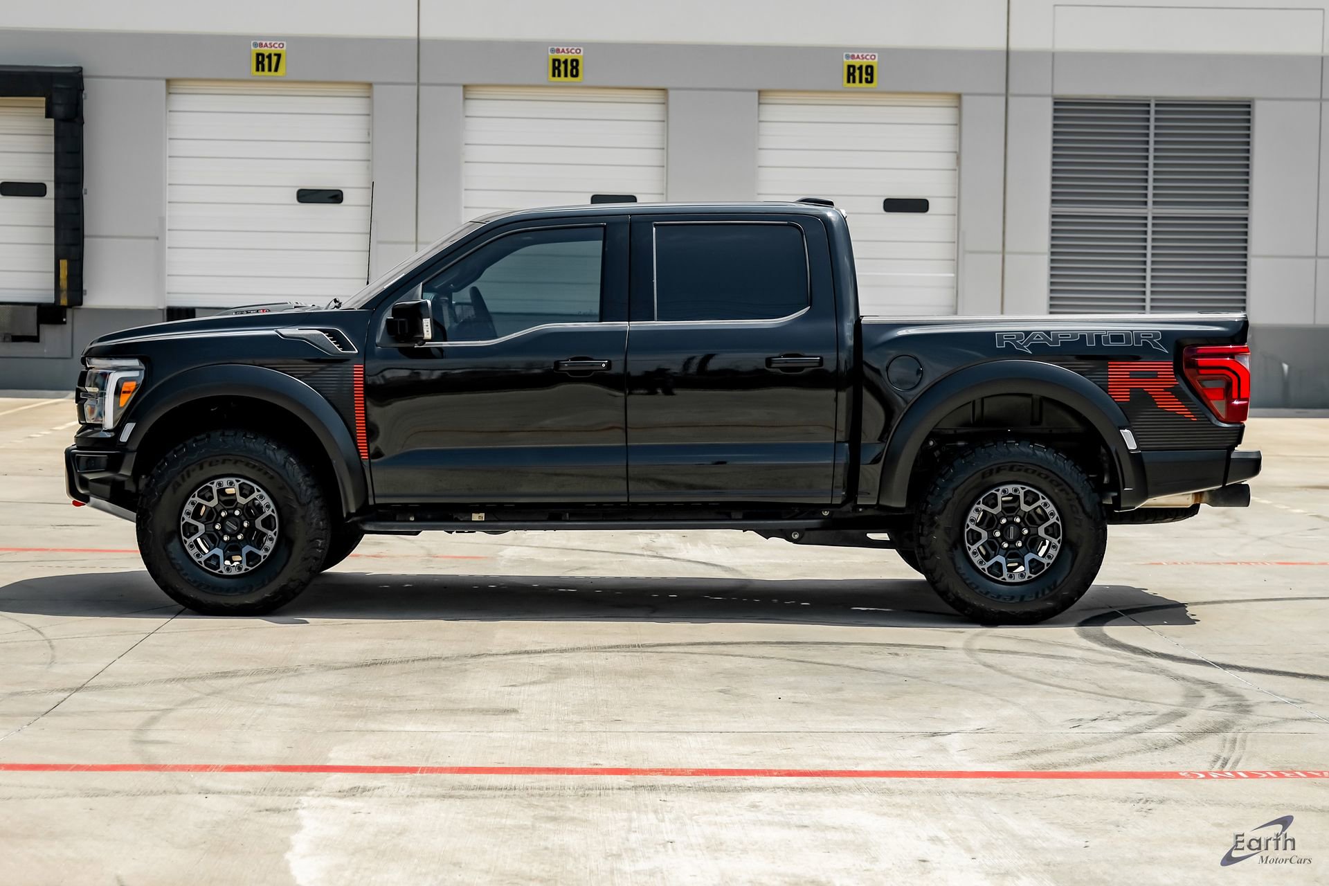 Used 2025 Ford F150 Raptor w/ Equipment Group 803A Raptor R image 7