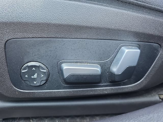 Used 2023 BMW 330i Sedan w/ Premium Package RWD image 12