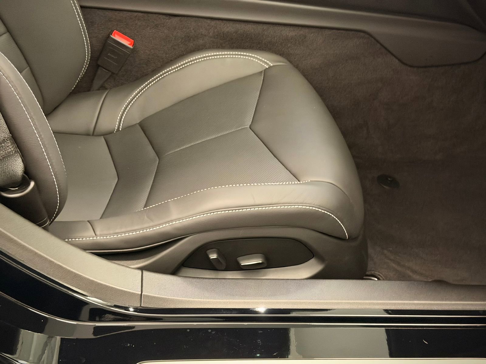 Used 2024 Chevrolet Corvette Stingray Coupe w/ Battery Protection Package RWD image 14