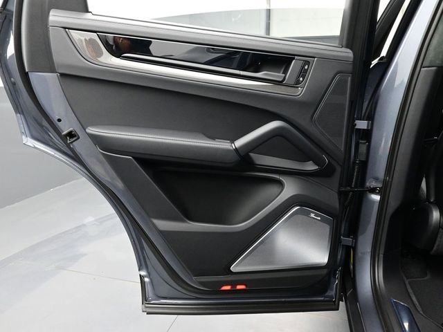 New 2026 Porsche Cayenne Turbo GT image 13