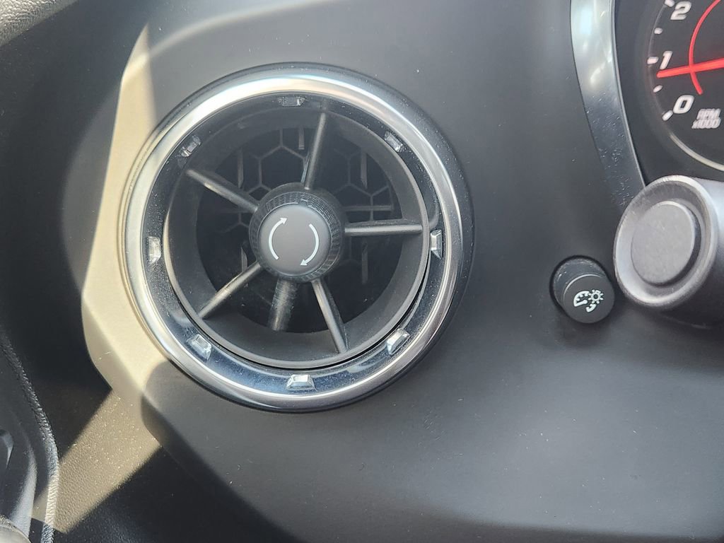 Used 2019 Chevrolet Camaro LT RWD image 21