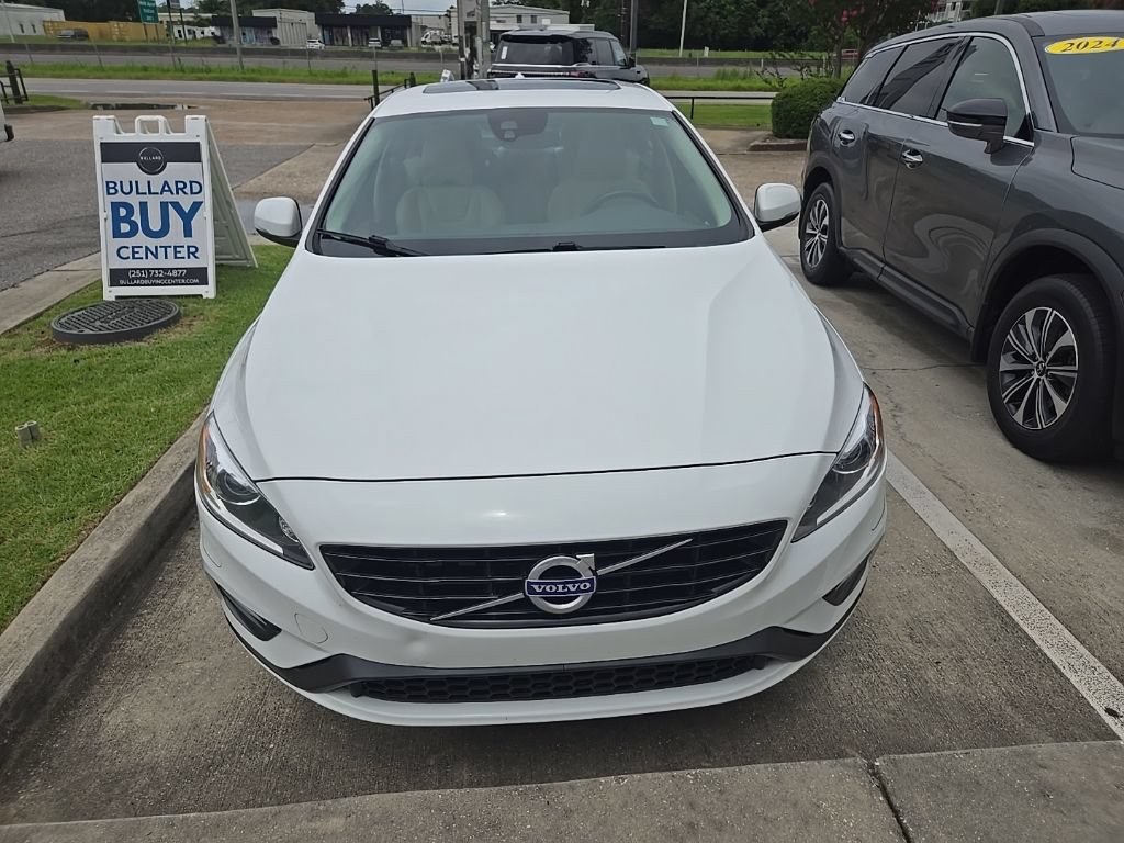 Used 2018 Volvo S60 T5 Dynamic w/ Vision Package FWD image 2