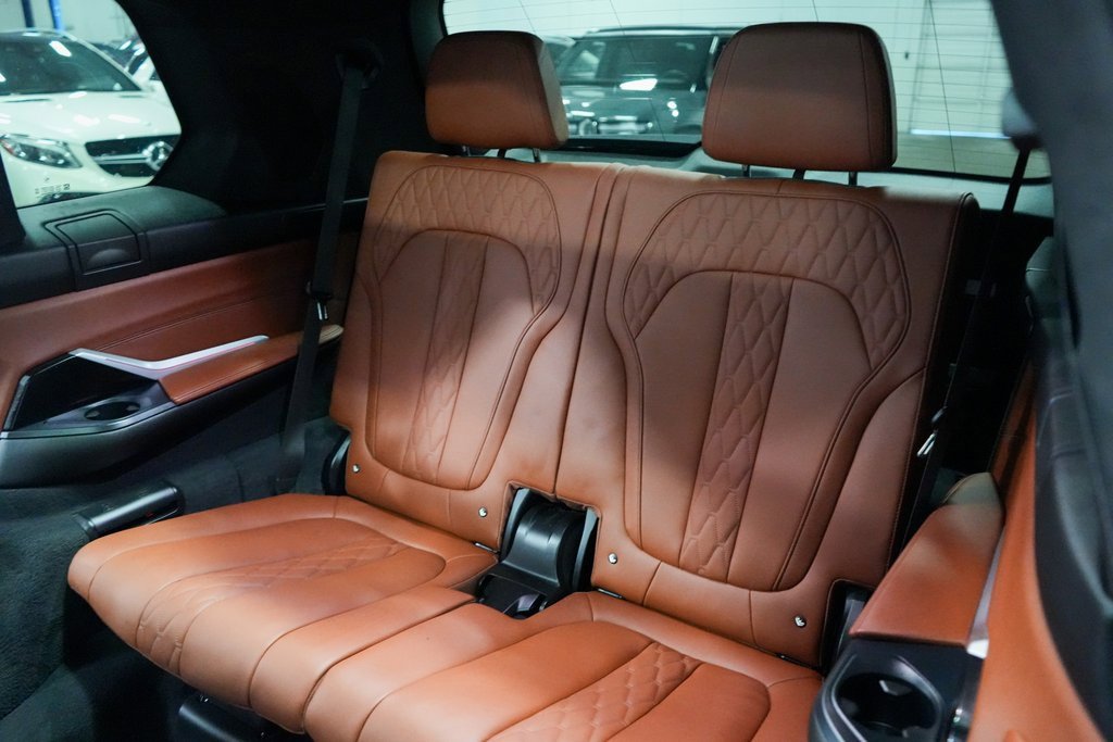 Used 2022 BMW X7 M50i w/ Dynamic Handling Package image 22