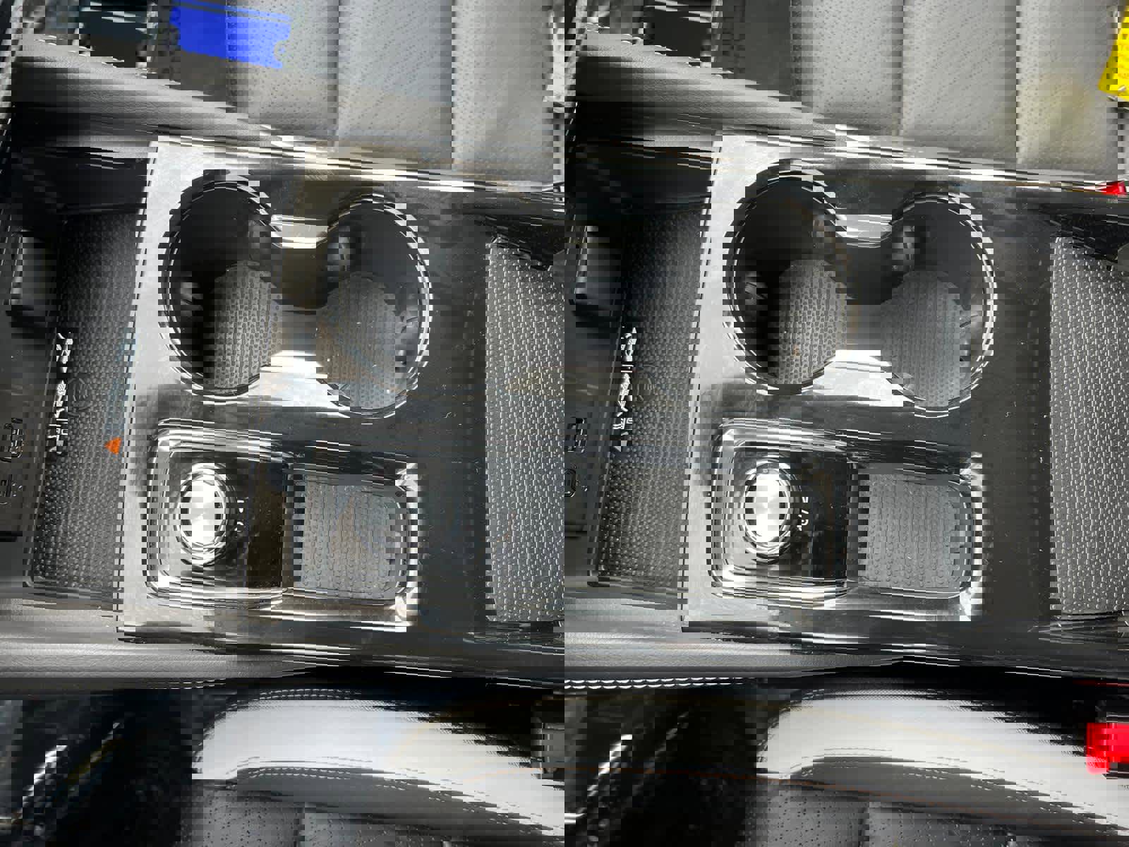 Certified 2025 Buick Envision Sport Touring image 24