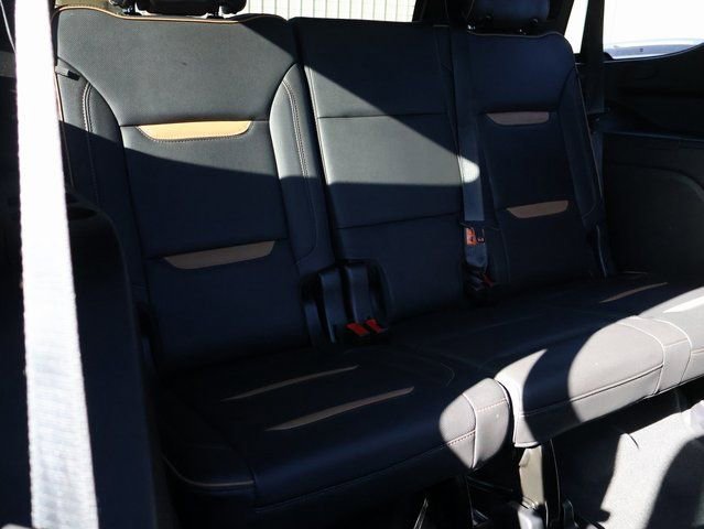 Used 2021 GMC Yukon AT4 w/ Technology Package image 17