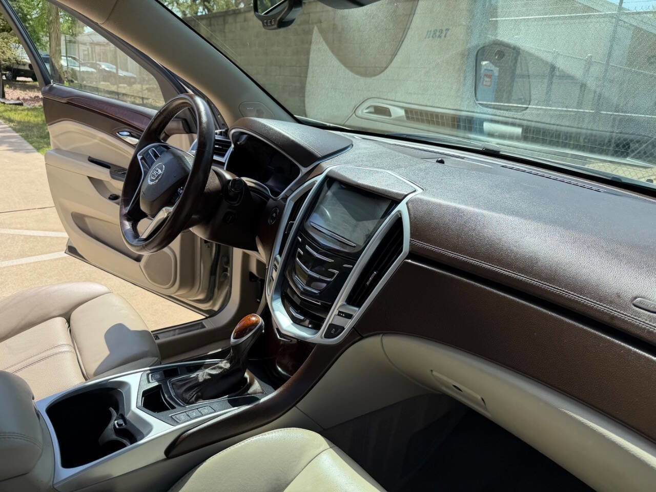 Used 2016 Cadillac SRX Performance w/ Driver Awareness Package FWD image 26