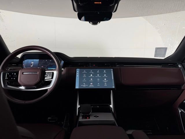 New 2025 Land Rover Range Rover SE image 30