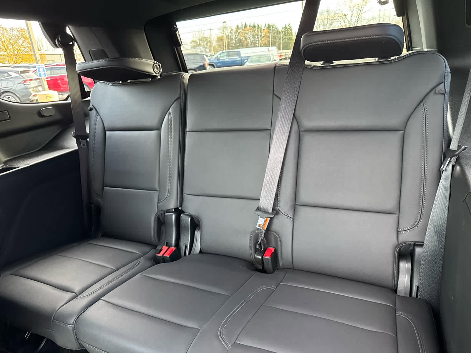 Used 2024 Chevrolet Tahoe Z71 w/ Z71 Off-Road Package image 21