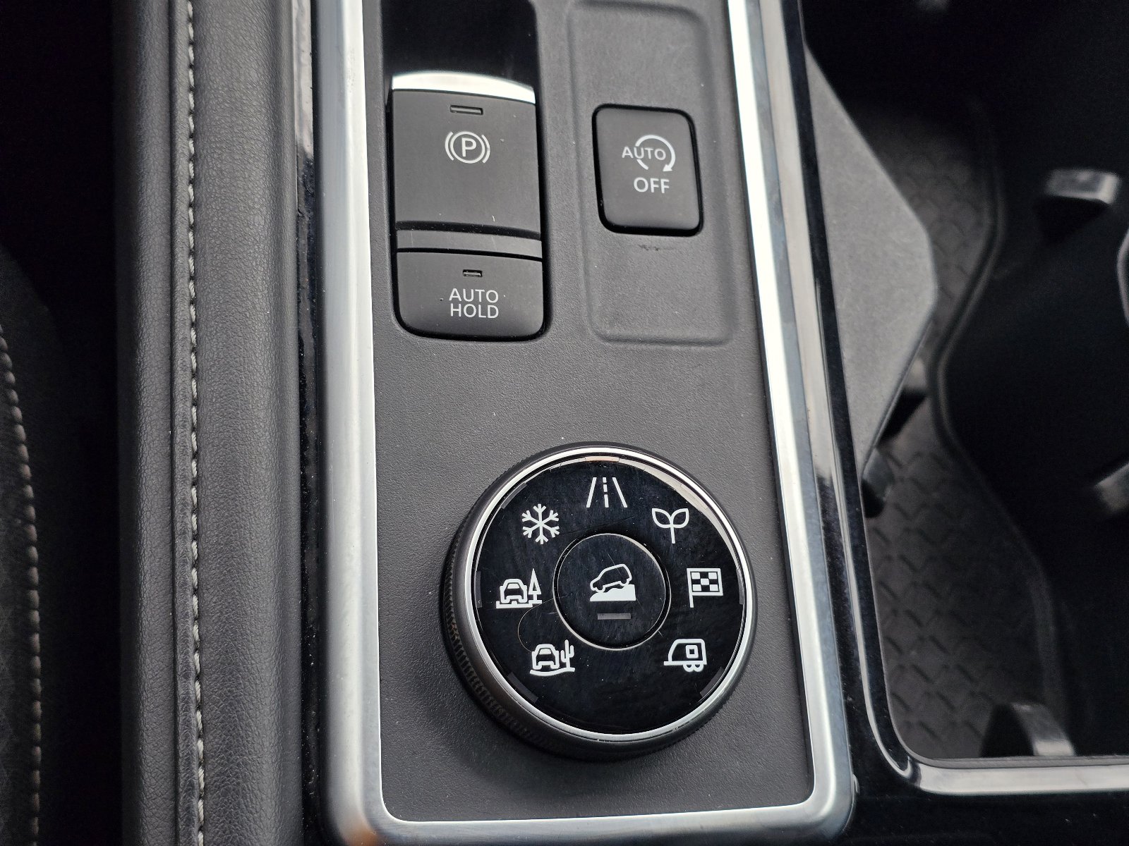 Certified 2024 Nissan Pathfinder SV AWD/4WD image 22