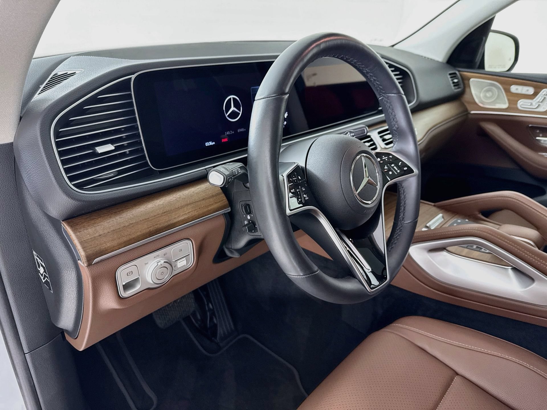 Certified 2025 Mercedes-Benz GLE 350 4MATIC image 10