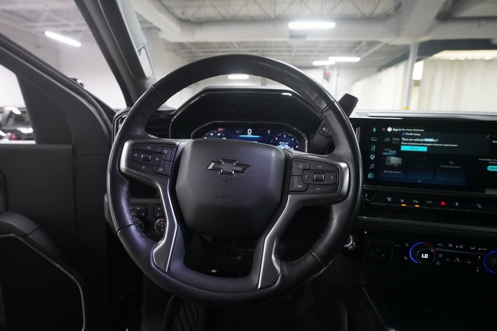 Used 2025 Chevrolet Silverado 2500 LT w/ Trail Boss Package AWD/4WD image 4