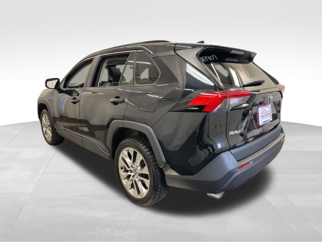 Used 2021 Toyota RAV4 XLE Premium AWD/4WD image 5