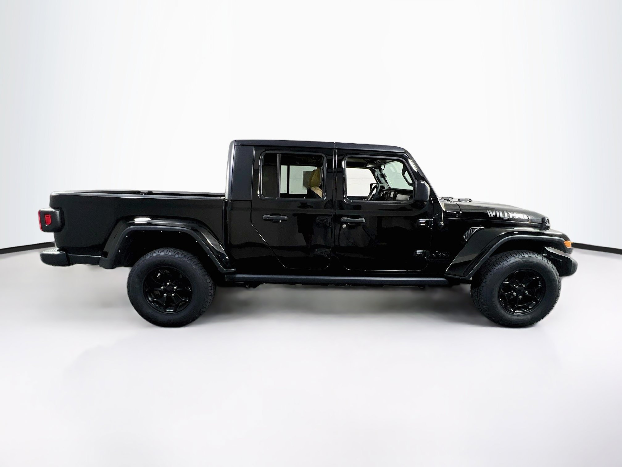 Used 2023 Jeep Gladiator Sport AWD/4WD image 4