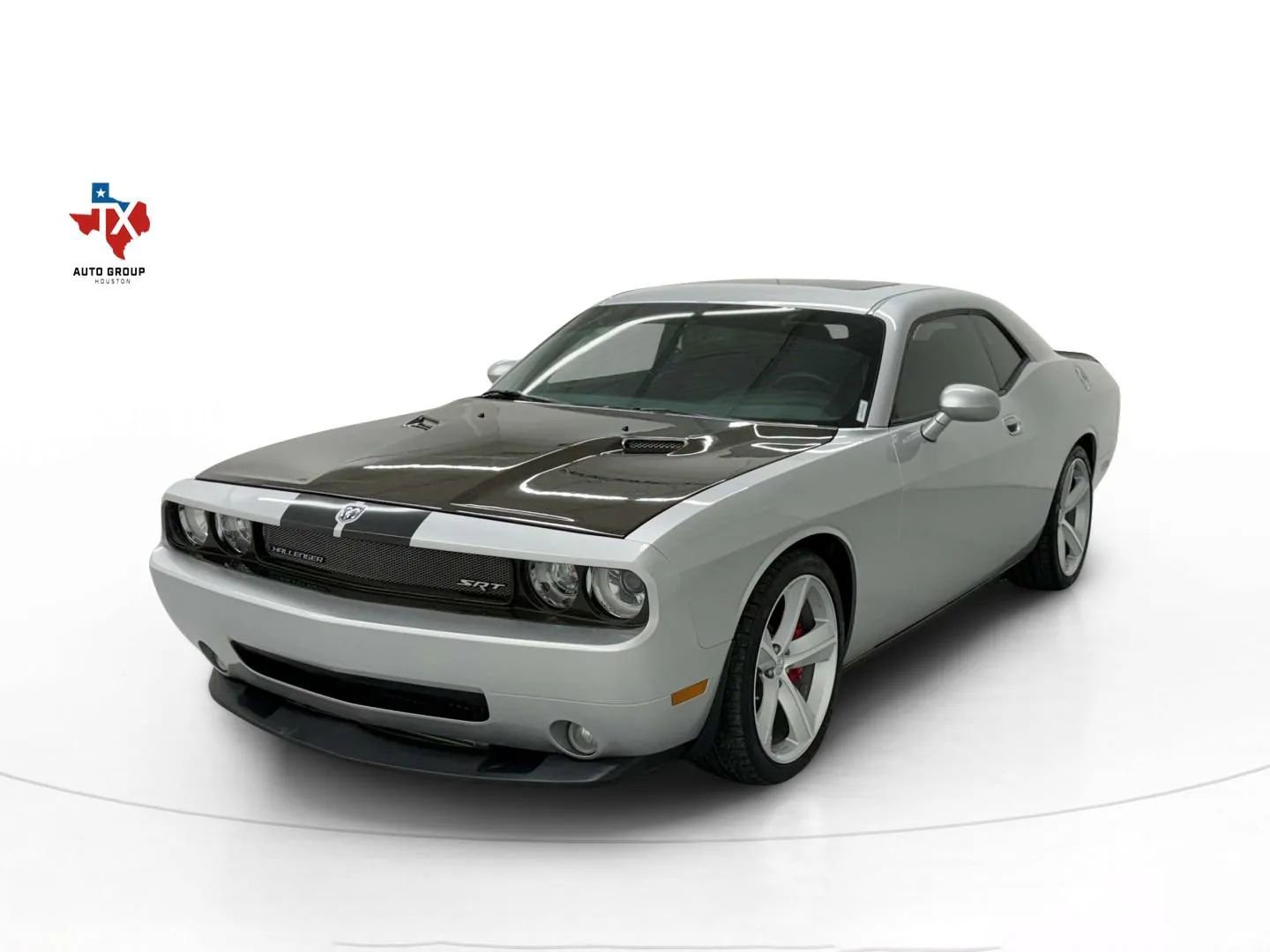 Used 2008 Dodge Challenger SRT8 image 4