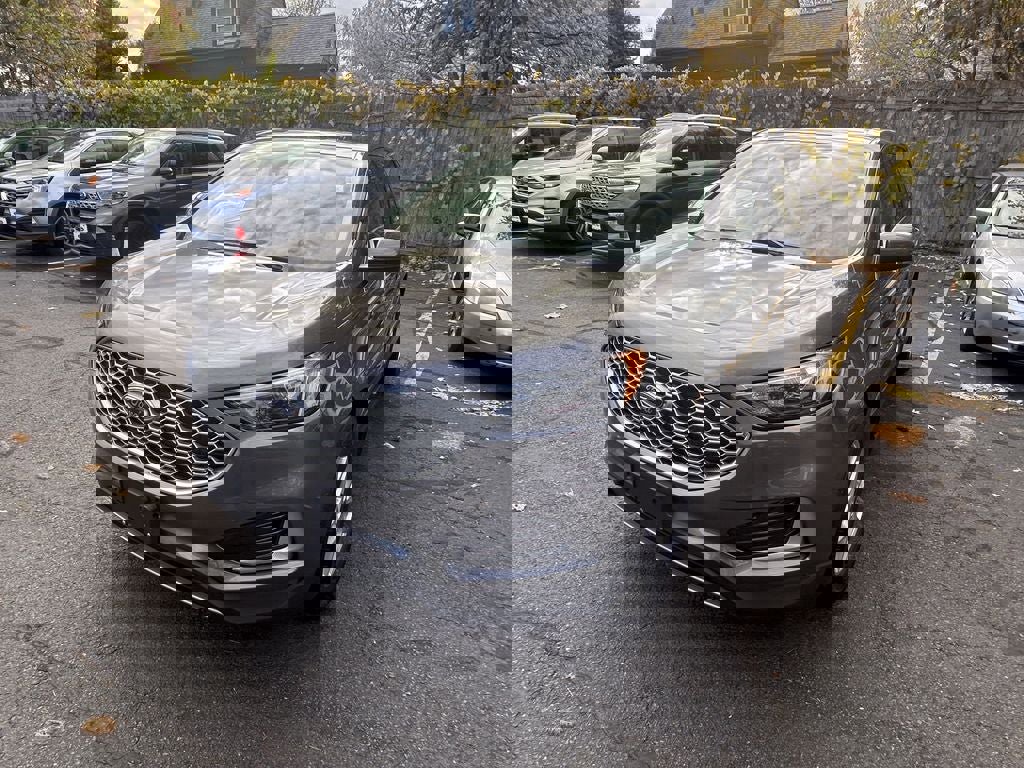 Used 2023 Ford Edge SEL AWD/4WD image 3
