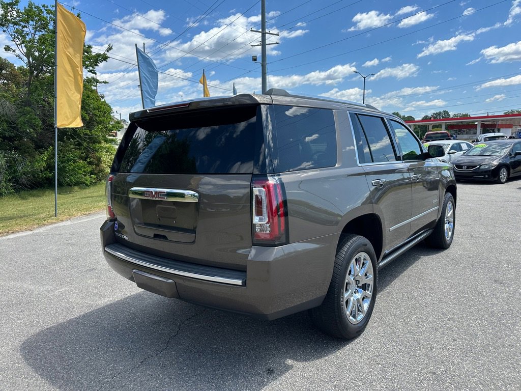 Used 2015 GMC Yukon Denali w/ Premium Package AWD/4WD image 5