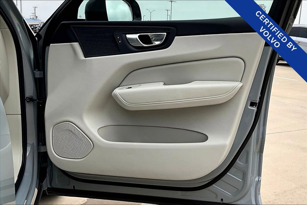 Used 2025 Volvo XC60 T8 Plus w/ Protection Package Premier image 25