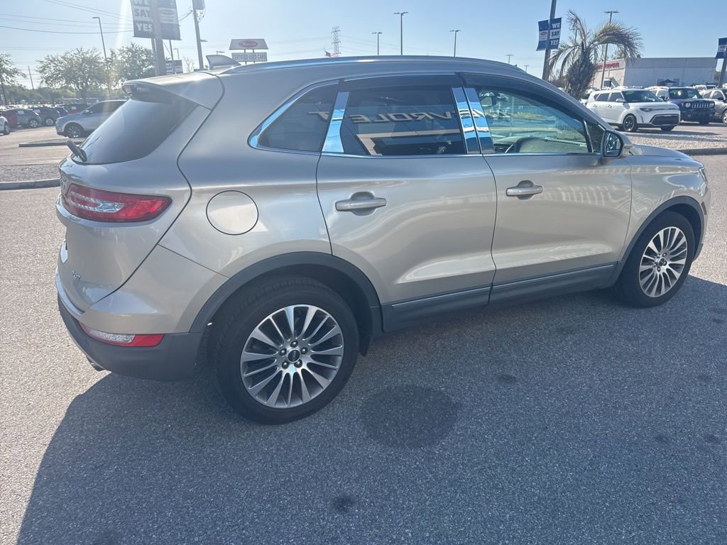 Used 2017 Lincoln MKC Reserve image 3