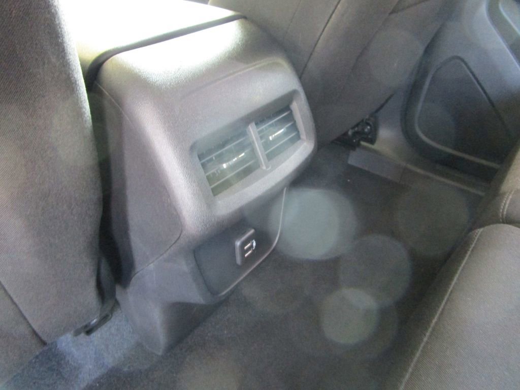 Used 2023 Chevrolet Equinox LT w/ LPO, Floor Liner Package FWD image 17
