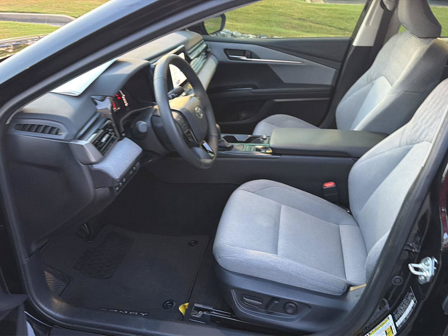 Used 2025 Toyota Camry LE w/ Convenience Package AWD/4WD image 10