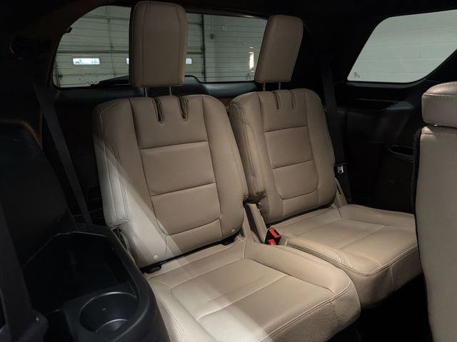 Used 2018 Ford Explorer XLT w/ Equipment Group 202A image 17