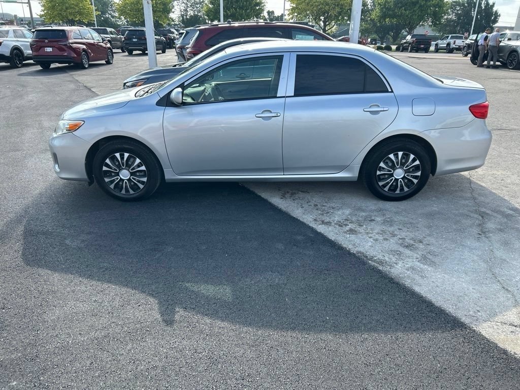 Used 2013 Toyota Corolla L FWD image 5