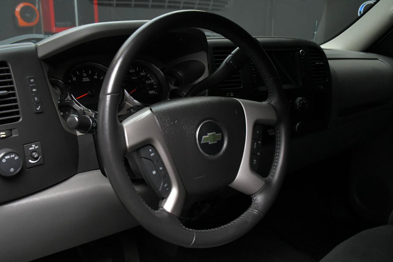 Used 2013 Chevrolet Silverado 3500 W/T RWD image 13
