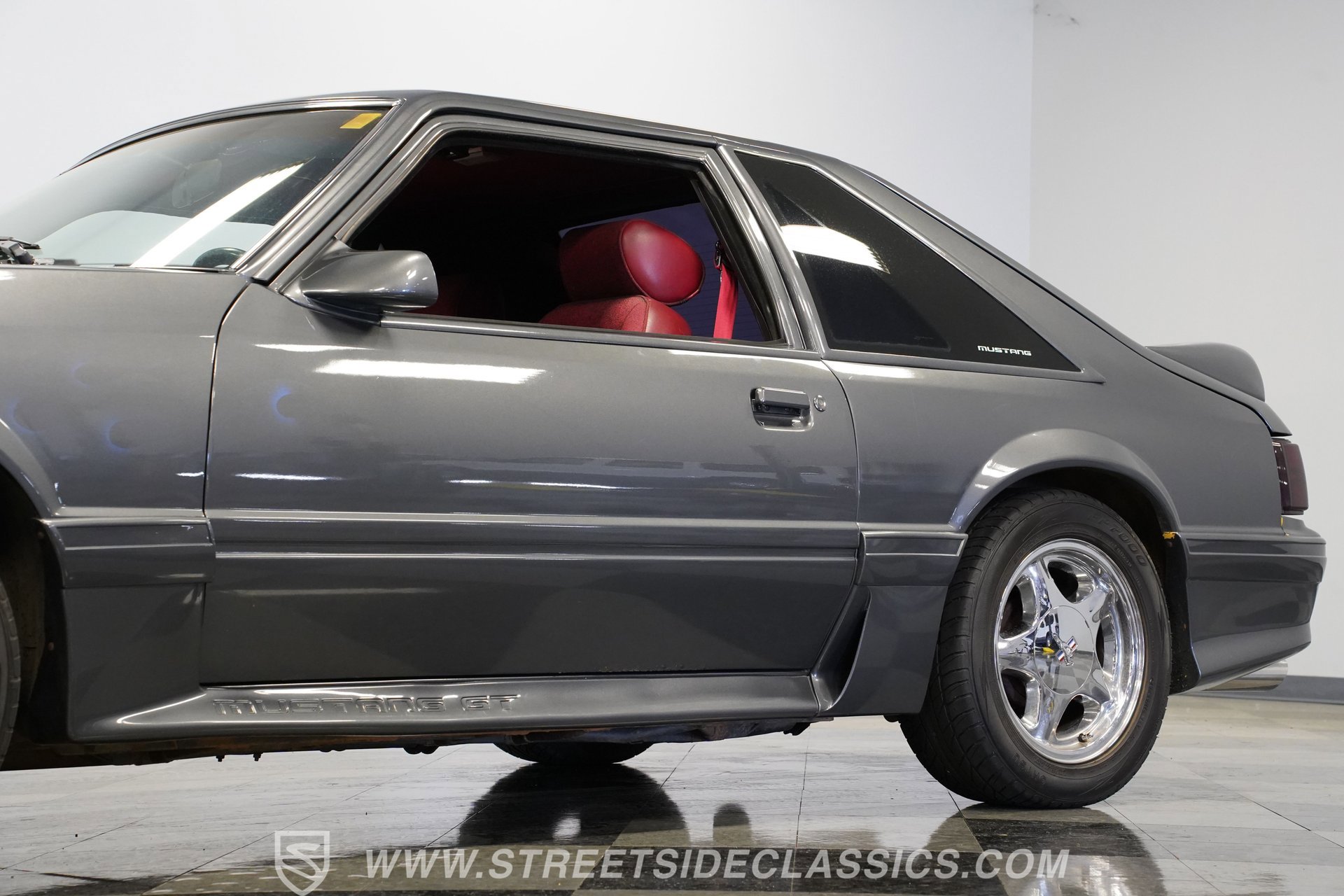 Used 1987 Ford Mustang GT RWD image 23