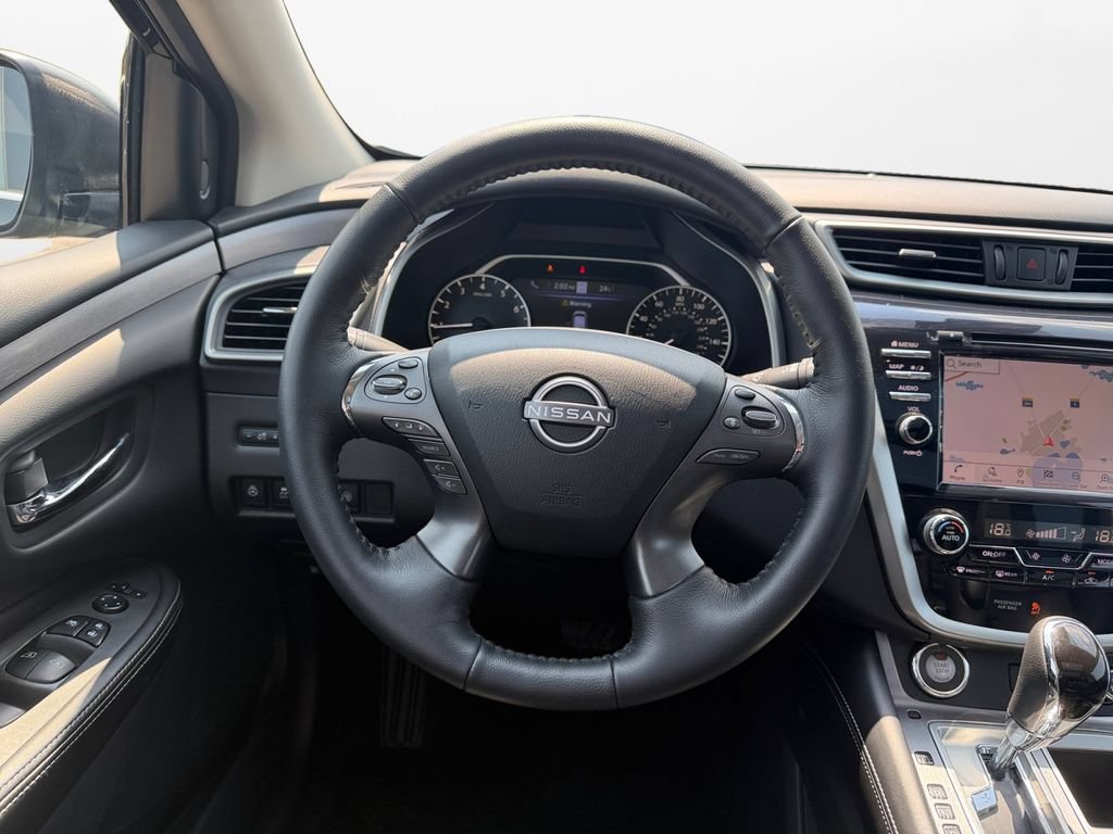 Used 2024 Nissan Murano SV AWD/4WD image 14