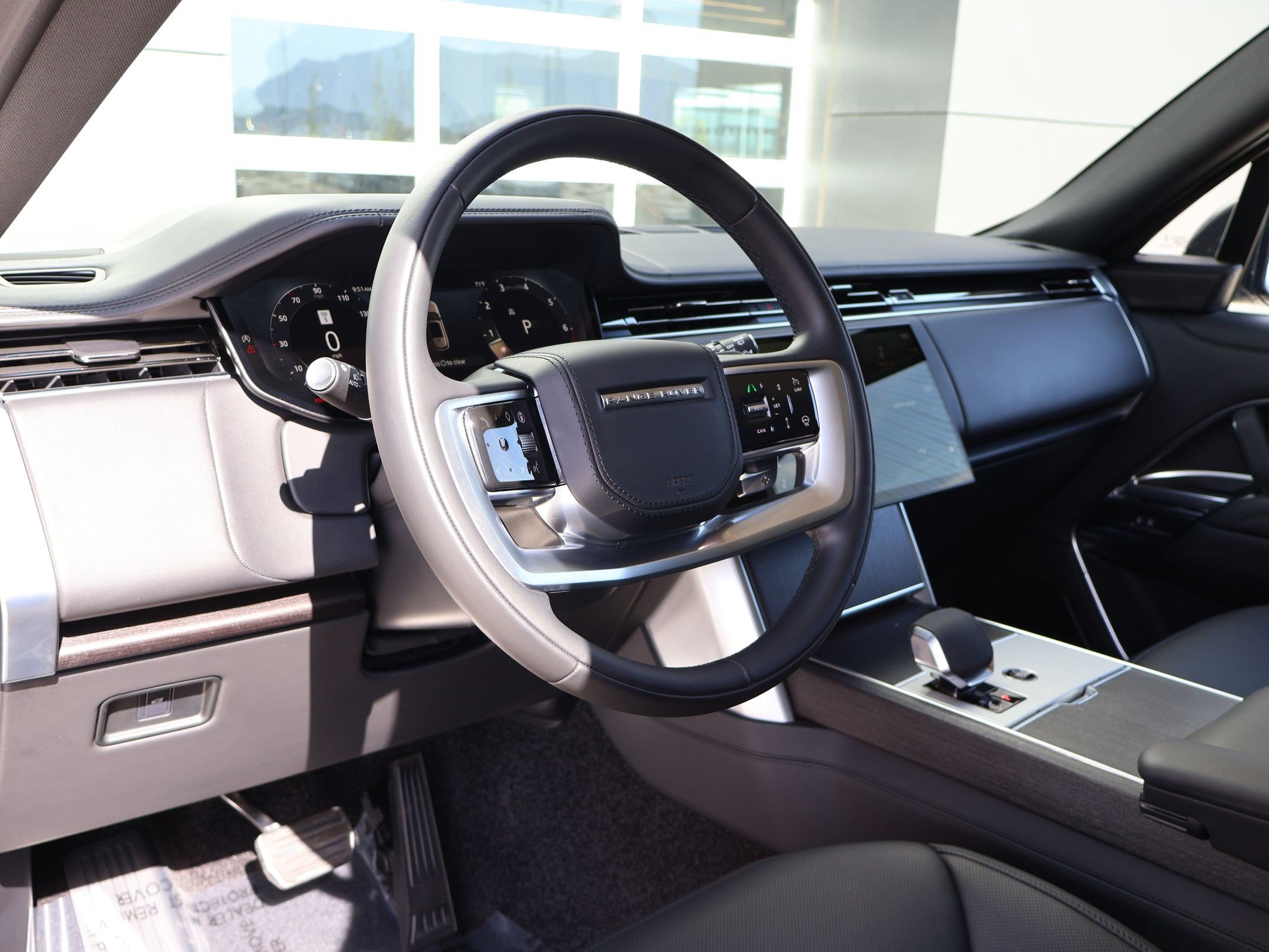 Certified 2024 Land Rover Range Rover Long Wheelbase SE AWD/4WD image 14
