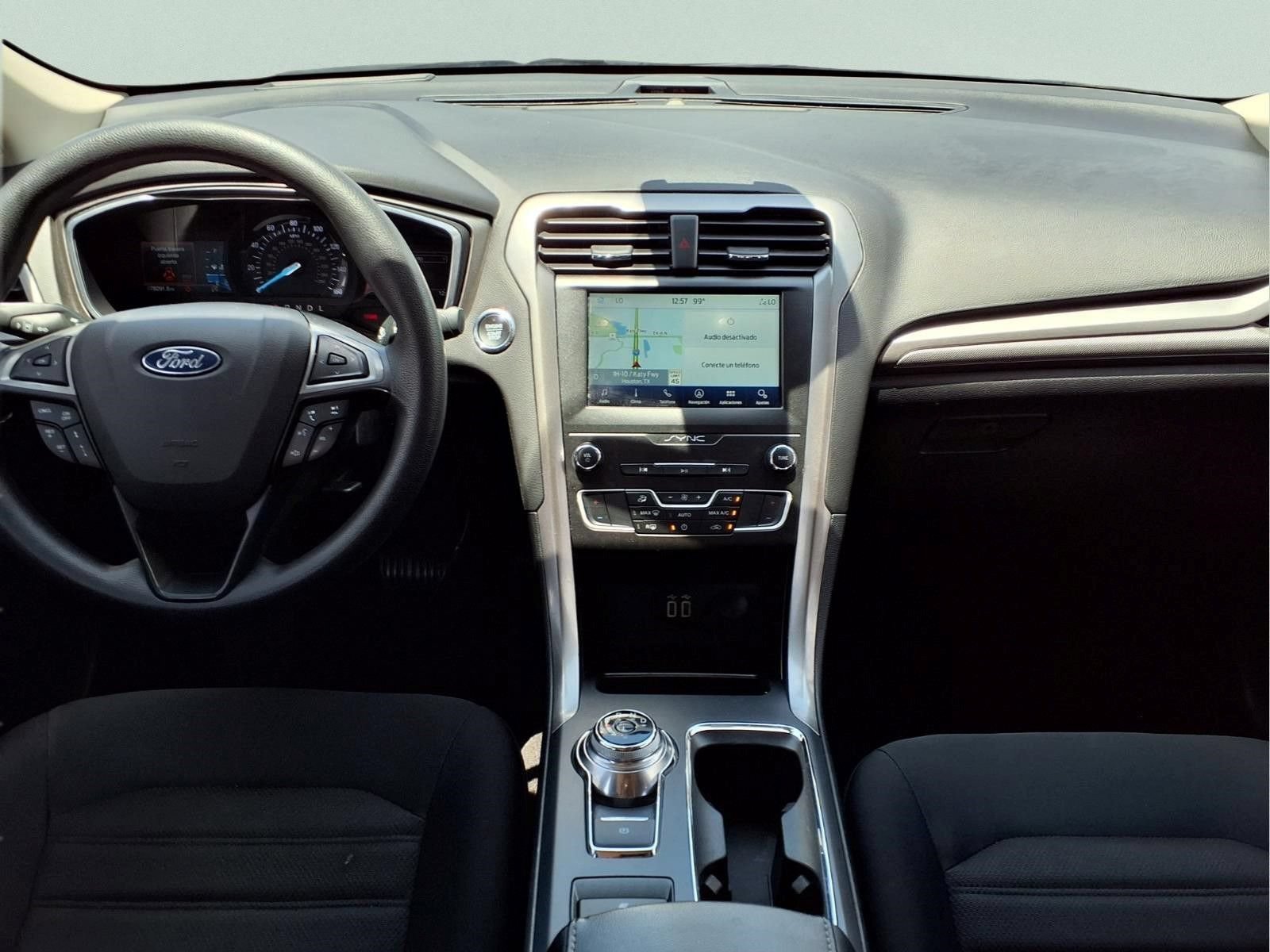 Used 2020 Ford Fusion SE FWD image 13