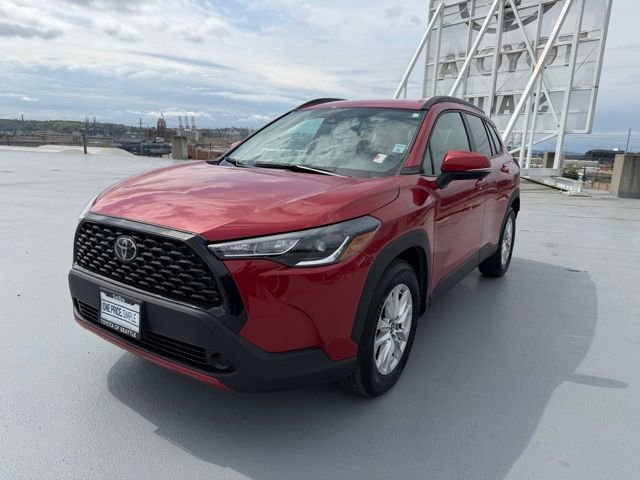 Used 2022 Toyota Corolla Cross LE AWD/4WD image 11