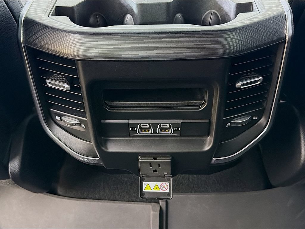 Used 2023 RAM 1500 Laramie AWD/4WD image 27