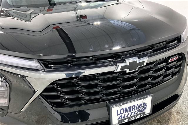 Used 2025 Chevrolet Trax RS image 34