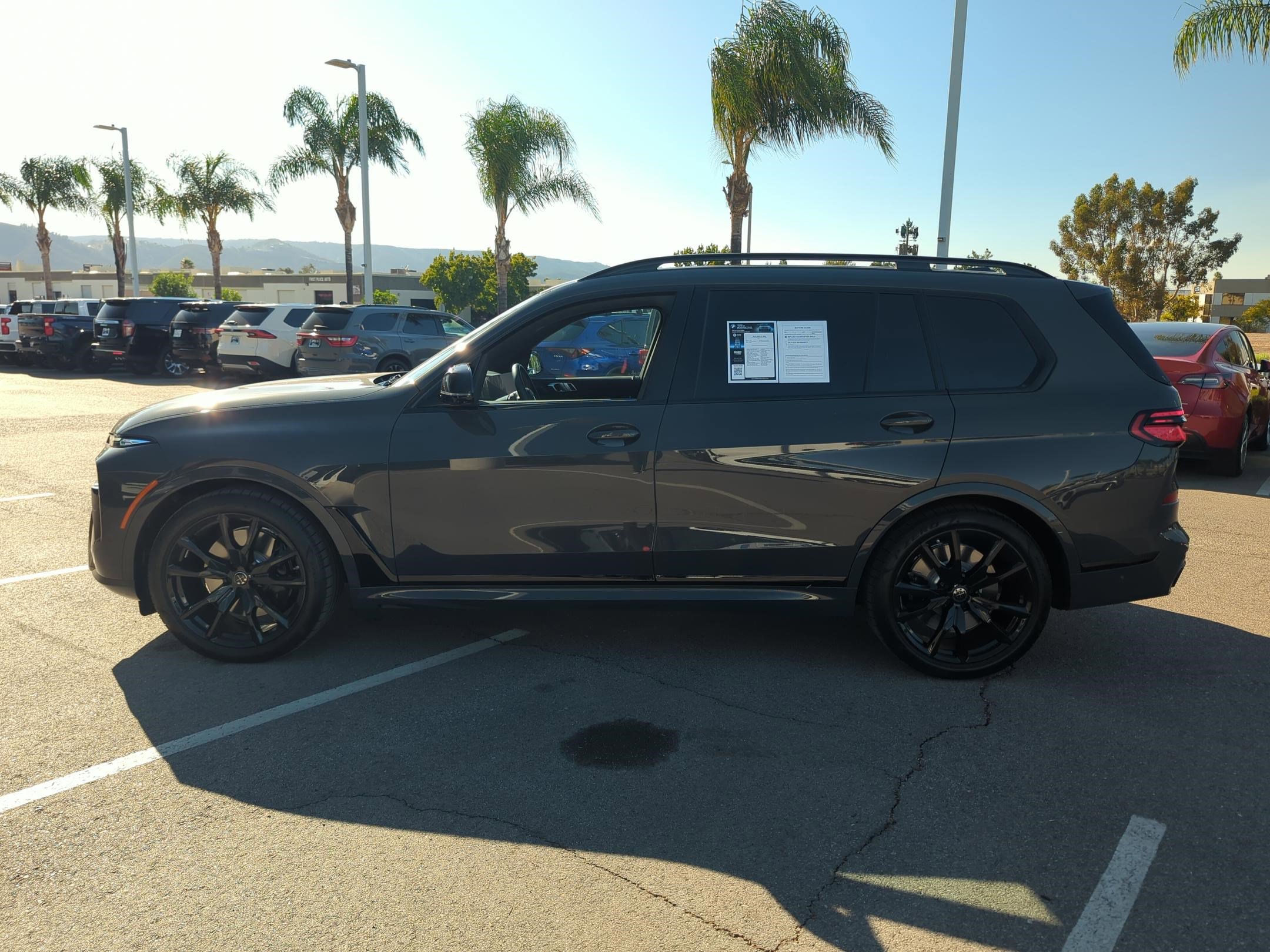 Used 2025 BMW X7 M60i w/ Executive Package image 7