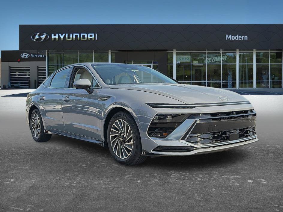 New 2026 Hyundai Sonata Limited FWD image 2