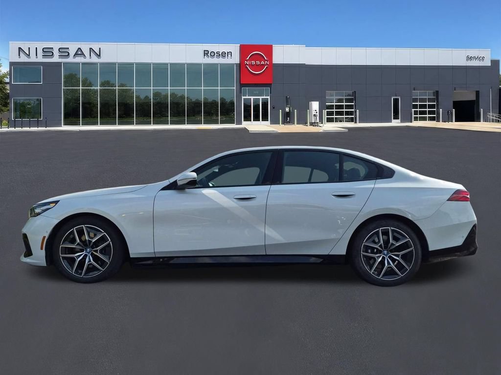 Used 2024 BMW i5 eDrive40i w/ M Sport Package RWD image 6