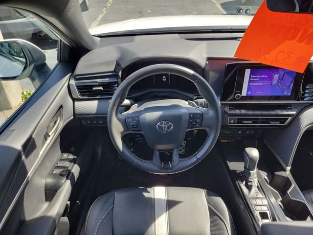 Used 2025 Toyota Camry SE w/ Convenience Package image 26