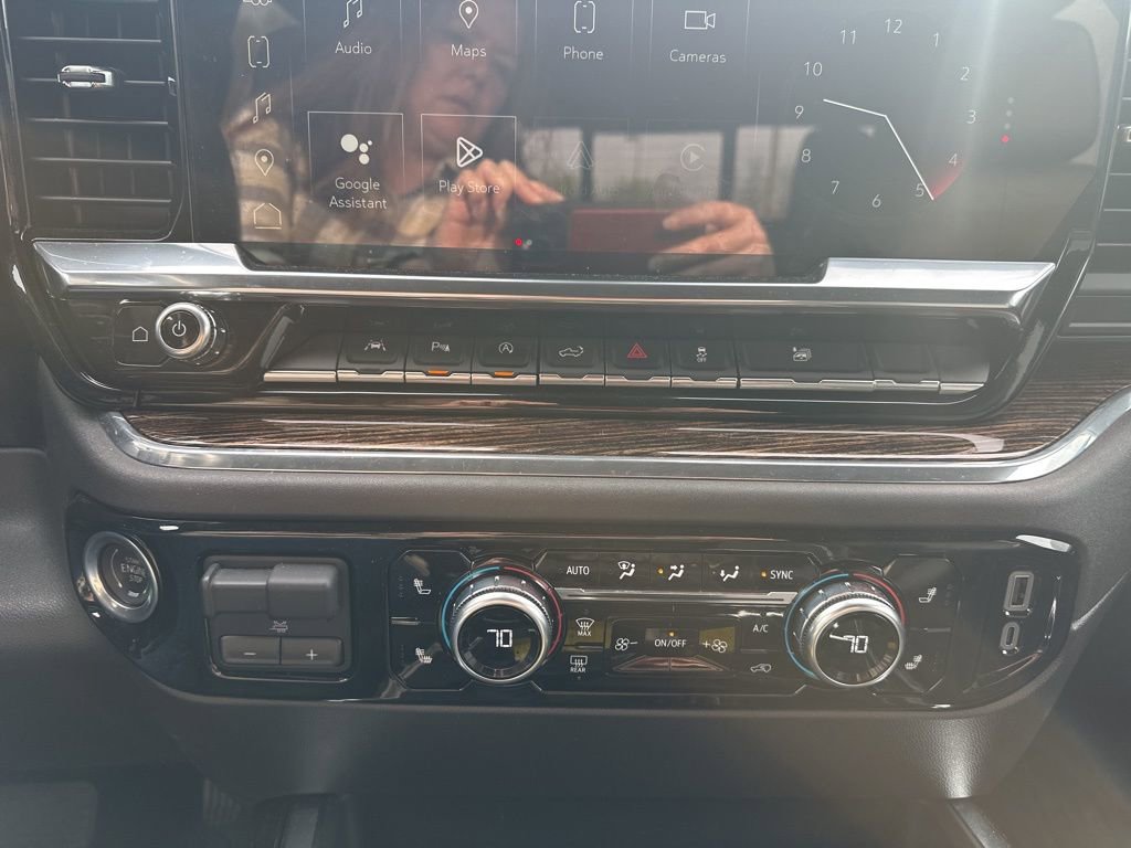 Used 2024 GMC Sierra 1500 Elevation w/ Elevation Premium Package image 18