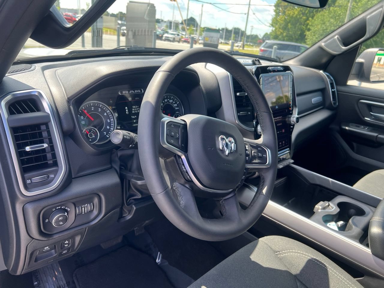 Used 2025 RAM 1500 Big Horn AWD/4WD image 18