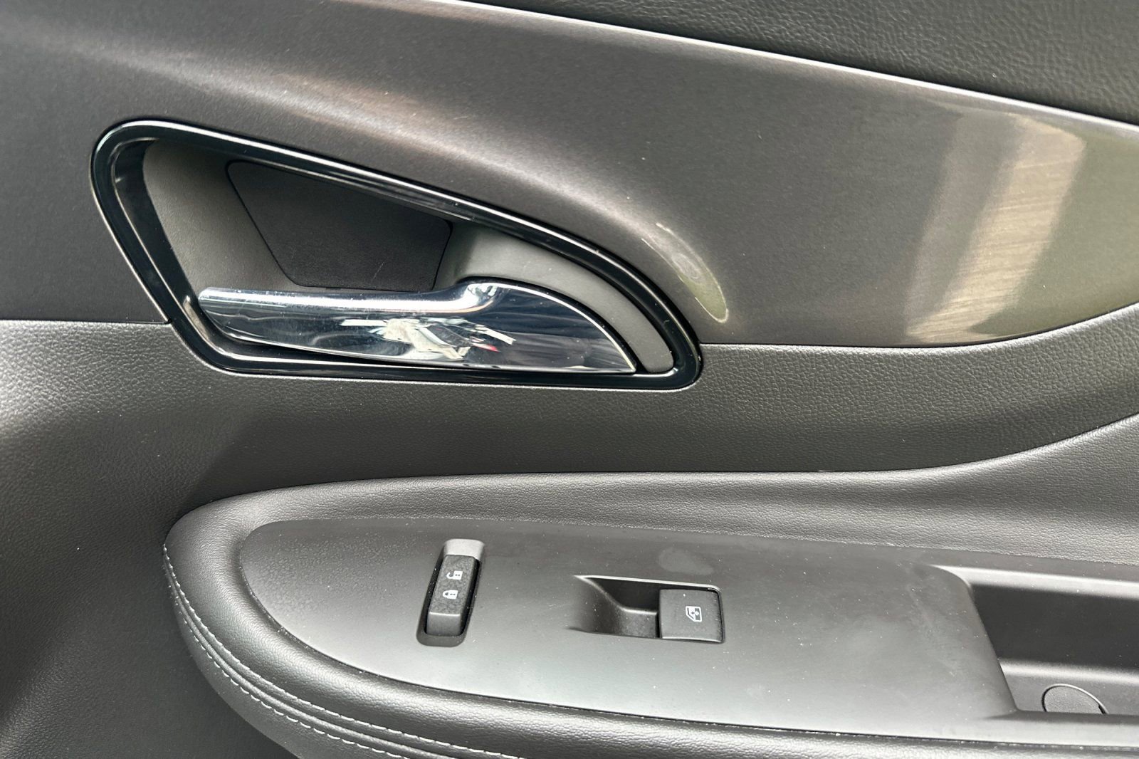 Certified 2022 Buick Encore Preferred w/ Safety Package image 22