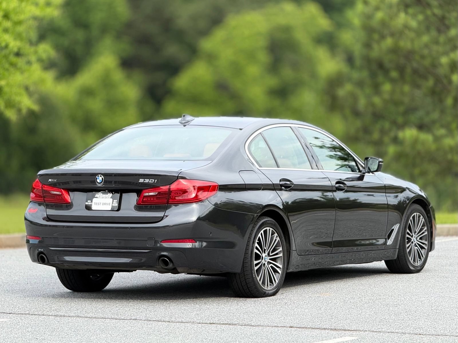 Used 2019 BMW 530i xDrive w/ Premium Package AWD/4WD image 11