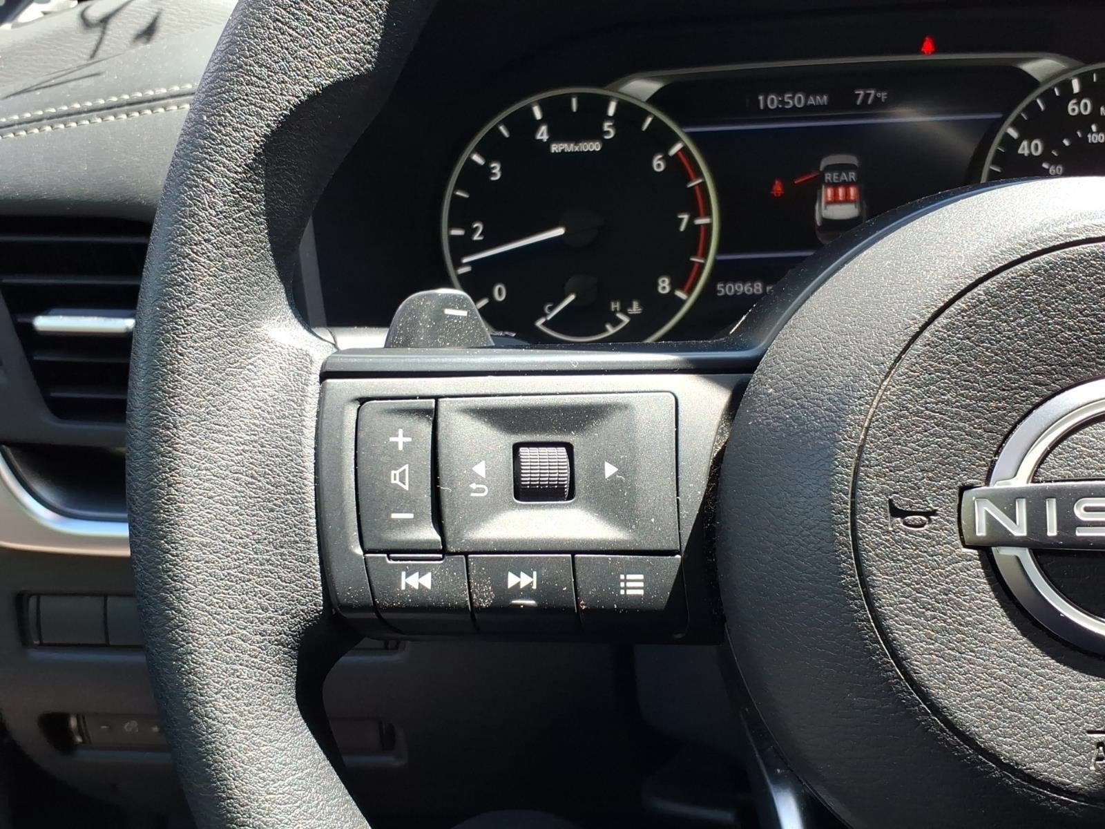 Used 2024 Nissan Rogue SV AWD/4WD image 12