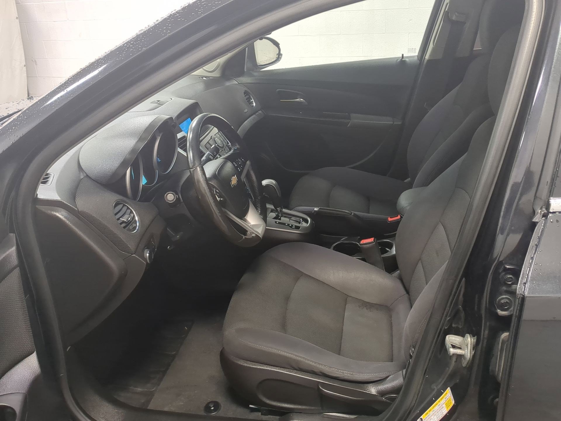 Used 2014 Chevrolet Cruze LT image 16