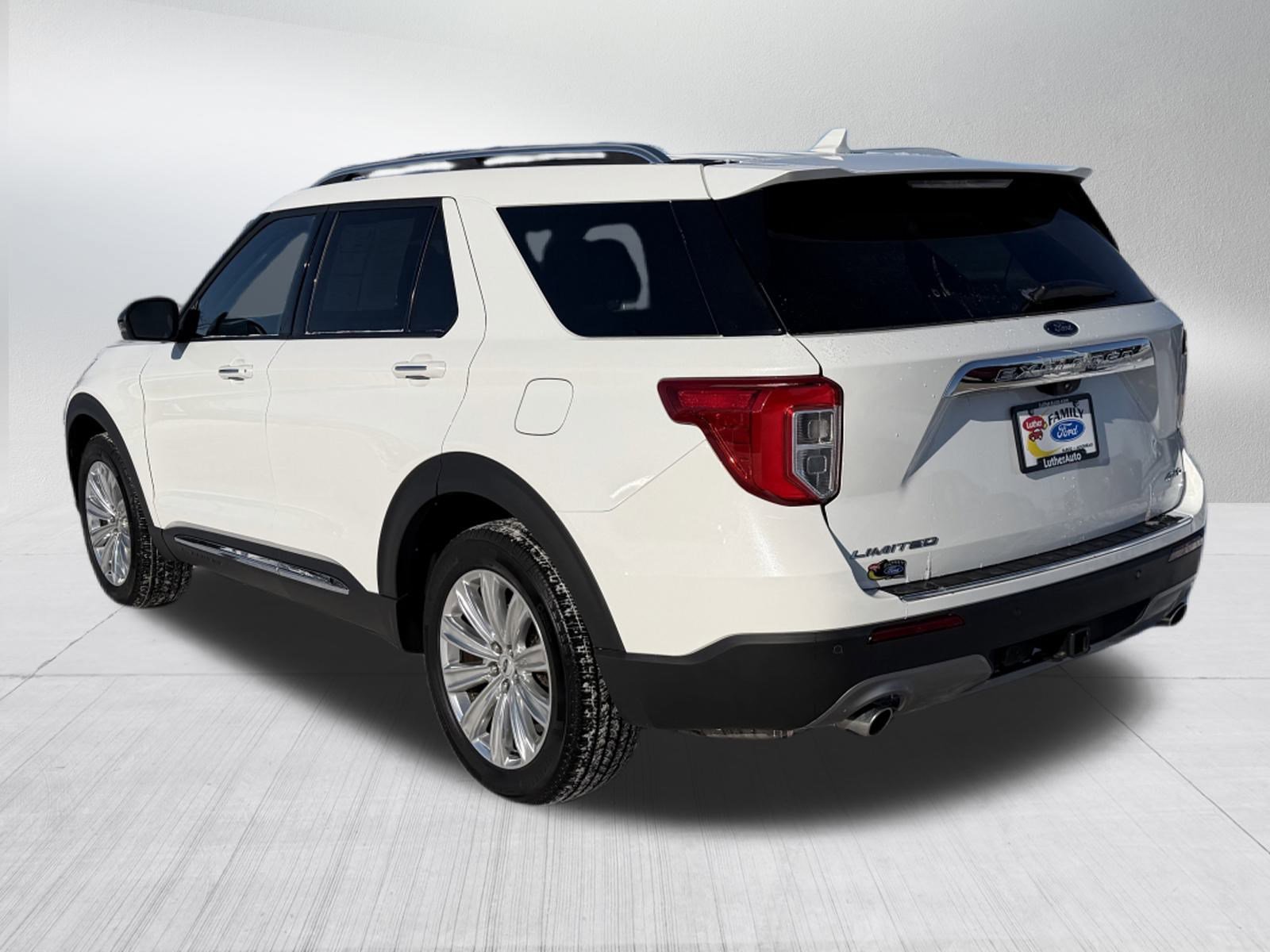 Certified 2023 Ford Explorer Limited w/ Equipment Group 301A image 5