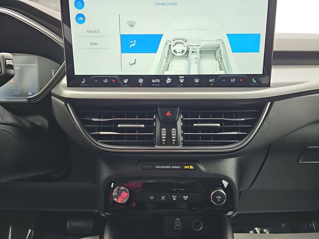 Used 2025 Ford Escape SE image 29