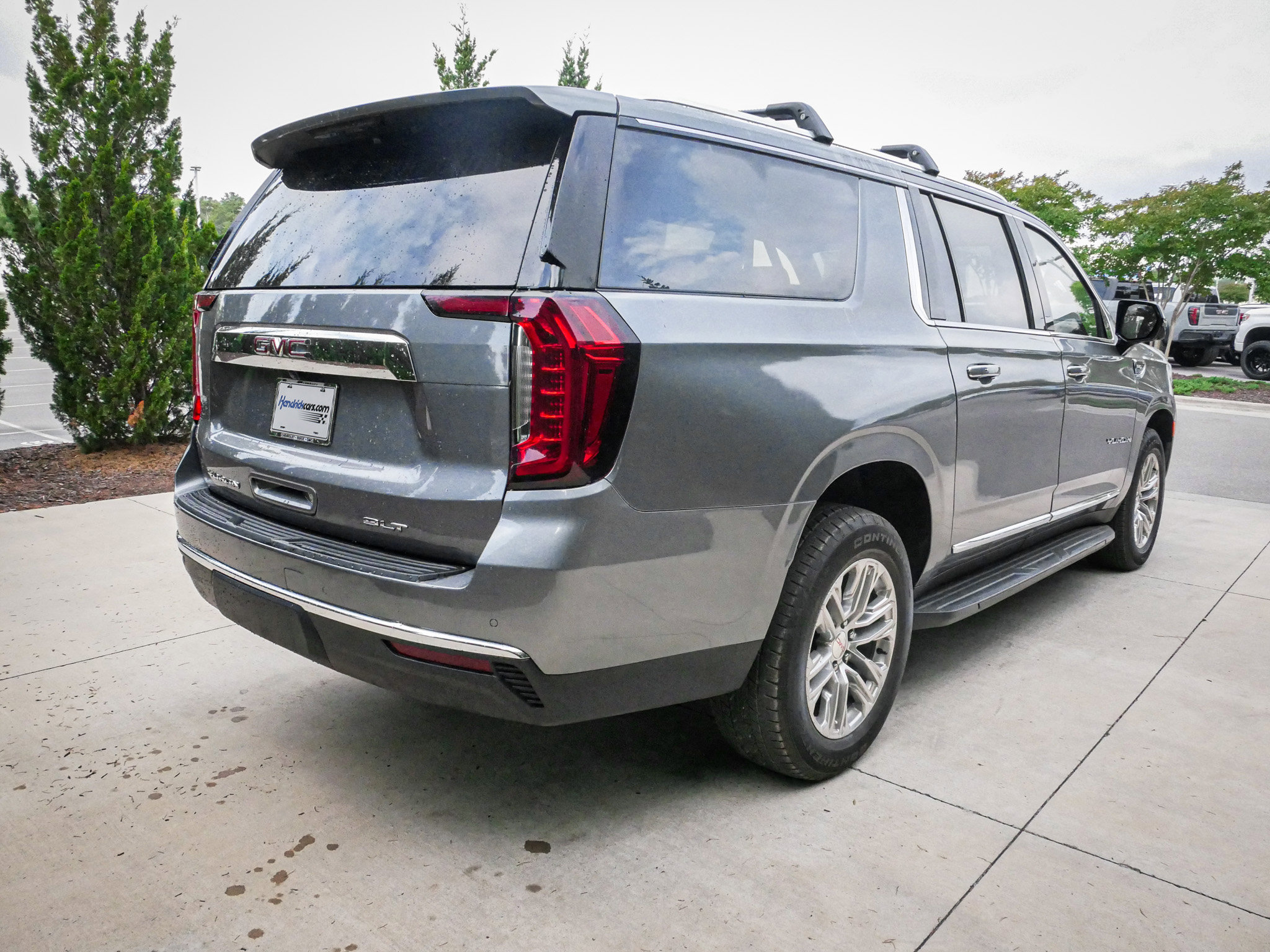 Used 2021 GMC Yukon XL SLT w/ SLT Luxury Plus Package AWD/4WD image 10