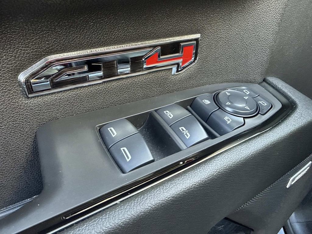 Used 2025 GMC Sierra 1500 AT4 w/ AT4 Premium Package AWD/4WD image 27