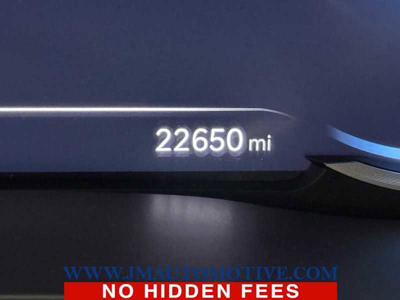 Used 2023 Genesis GV70 2.5T w/ Select Package image 22