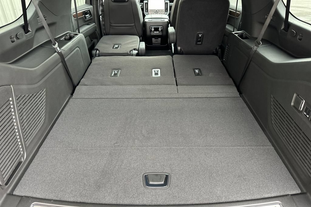 New 2026 GMC Yukon XL Denali w/ Denali Reserve Package AWD/4WD image 15